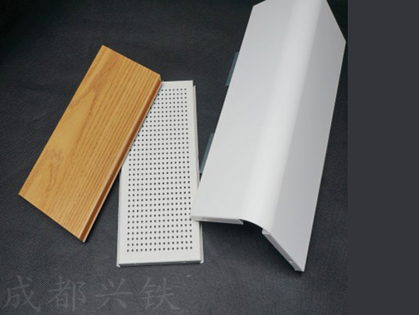定制沖孔機(jī)房墻板，提升機(jī)房空間的差異化